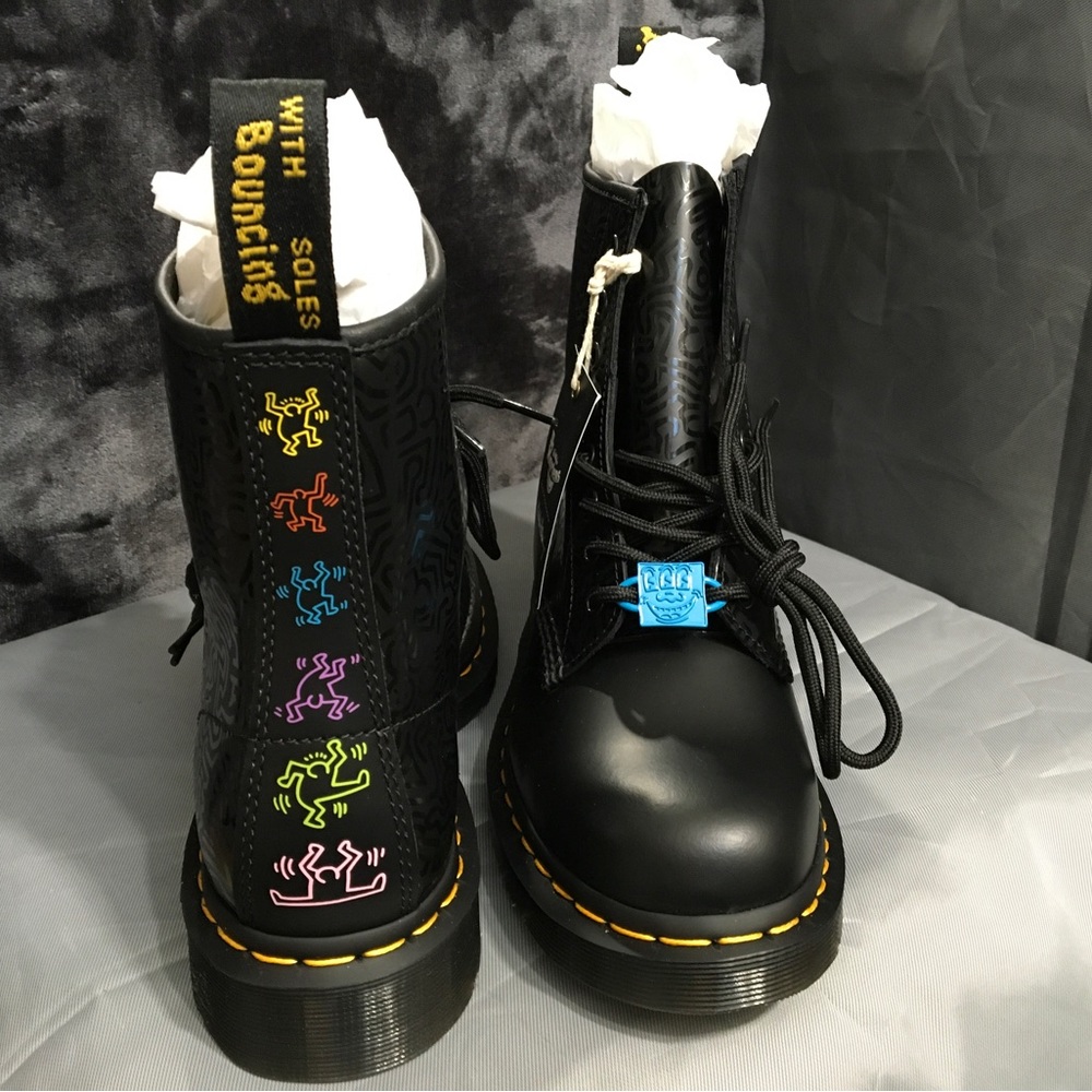 ICONIC! Dr Martens x Keith Haring BNIB! GORGEOUS BOOTS!  USLadies/8 M/ 7
